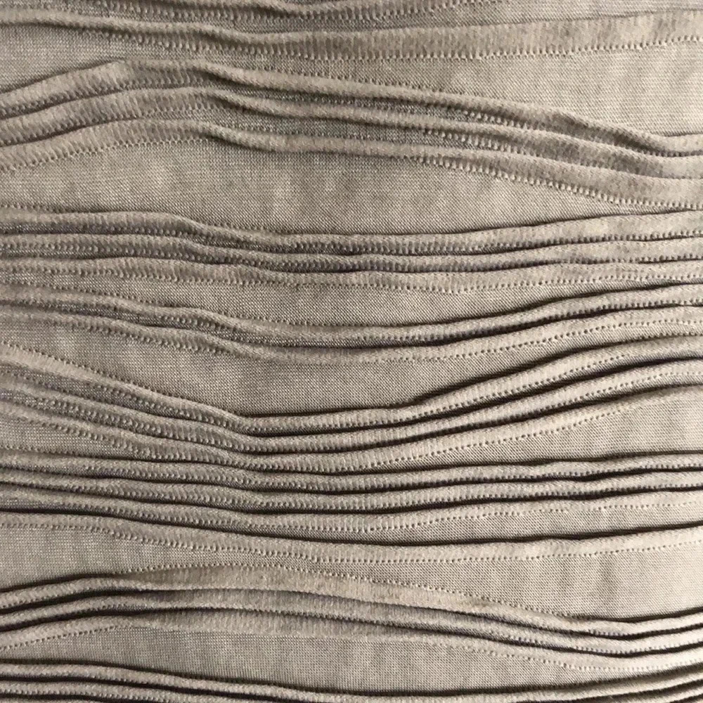 H&M textured beige Skirt - Picture 2 of 4